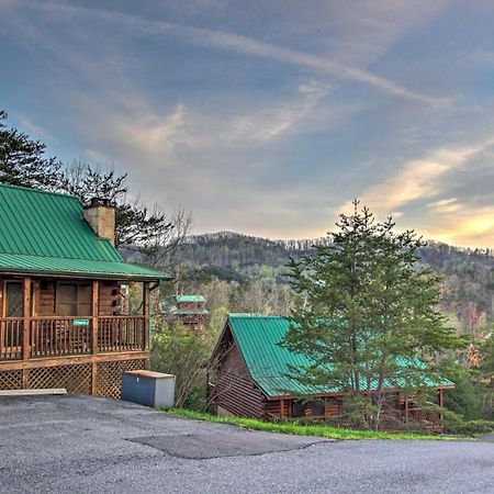 Pigeon Forge Cabin With Hot Tub And Mountain Views! Ngoại thất bức ảnh