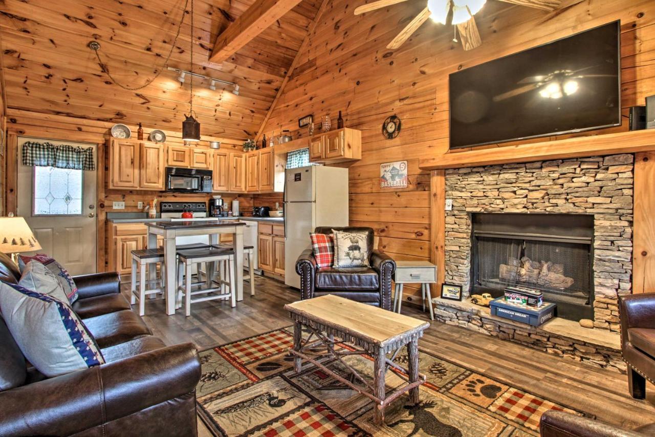 Pigeon Forge Cabin With Hot Tub And Mountain Views! Ngoại thất bức ảnh