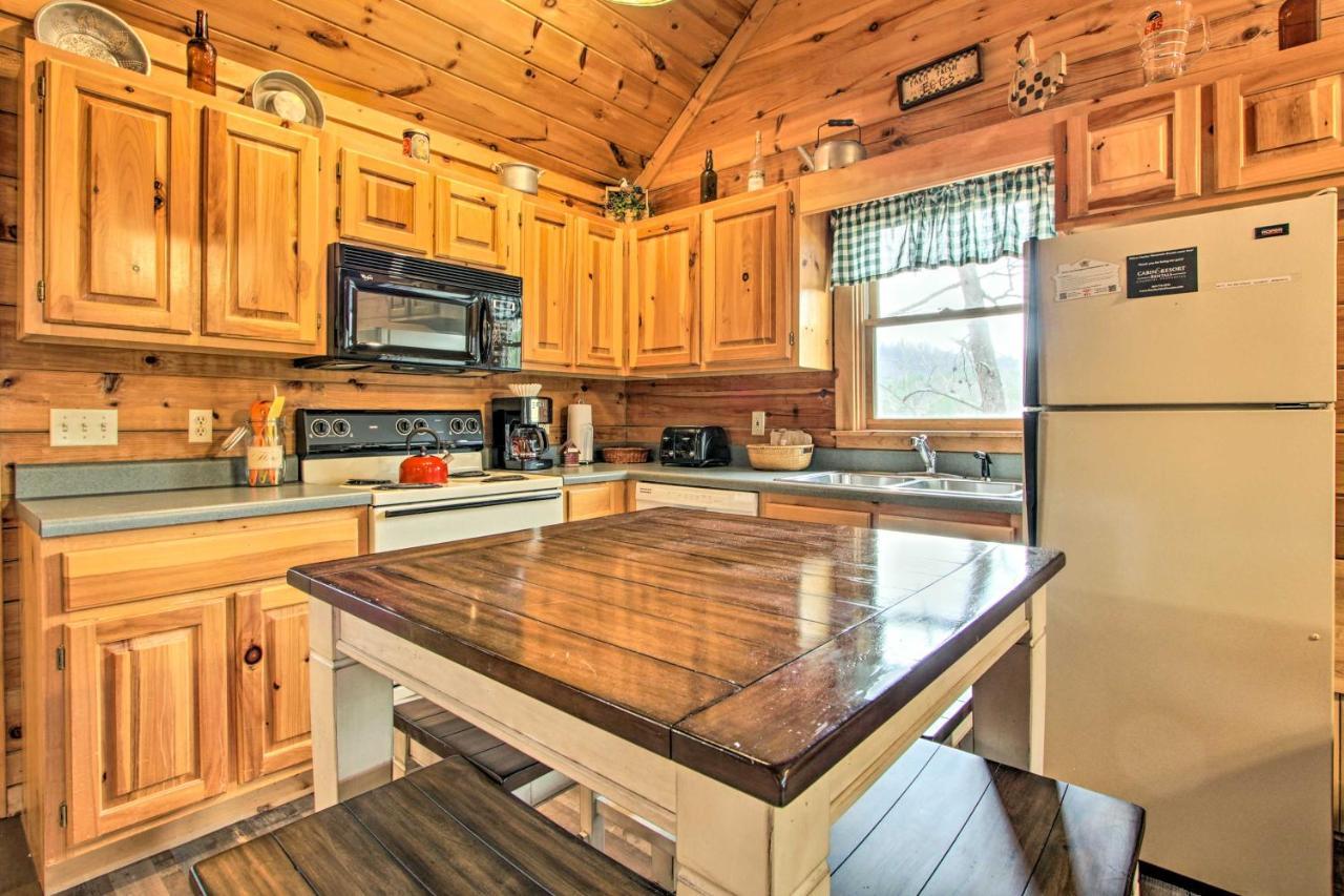 Pigeon Forge Cabin With Hot Tub And Mountain Views! Ngoại thất bức ảnh