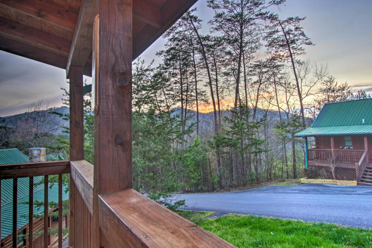 Pigeon Forge Cabin With Hot Tub And Mountain Views! Ngoại thất bức ảnh