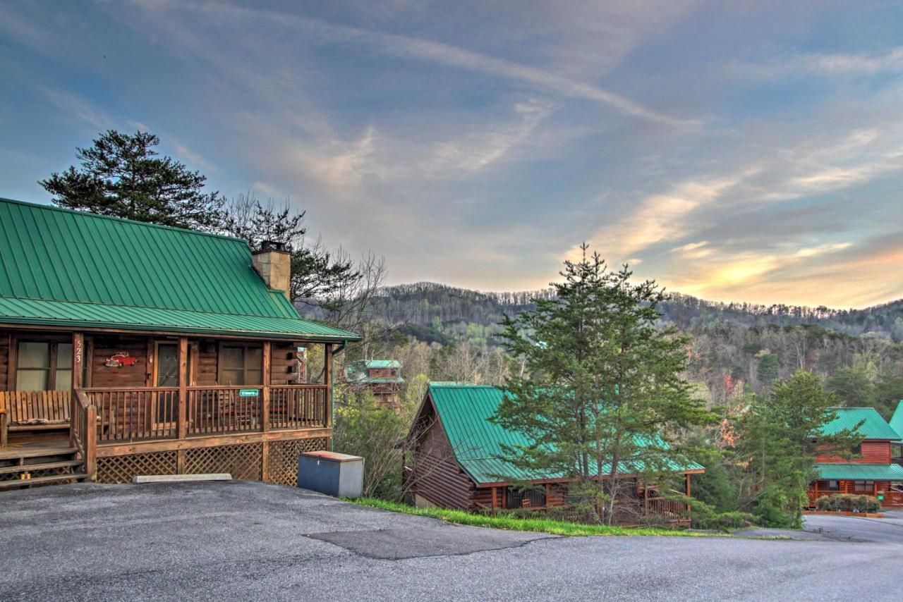 Pigeon Forge Cabin With Hot Tub And Mountain Views! Ngoại thất bức ảnh