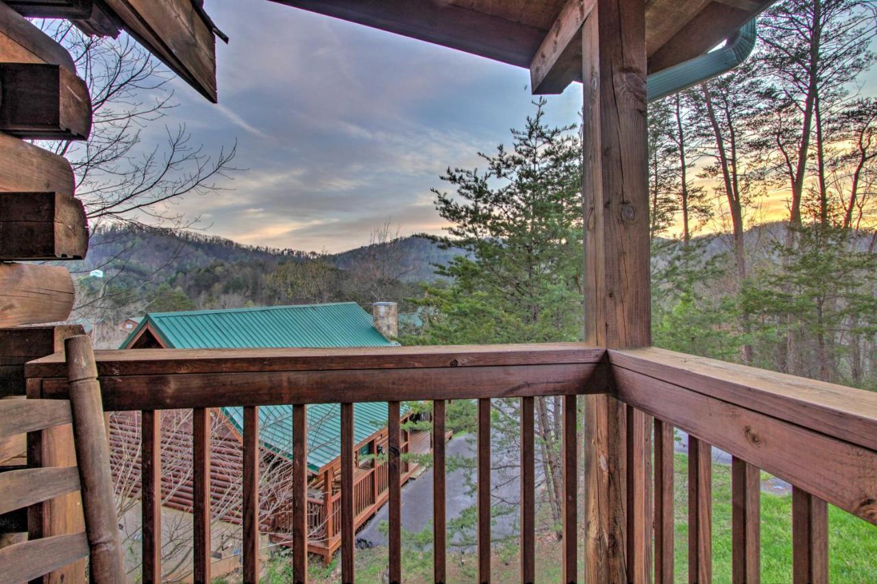 Pigeon Forge Cabin With Hot Tub And Mountain Views! Ngoại thất bức ảnh