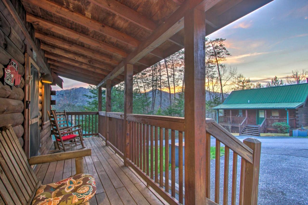 Pigeon Forge Cabin With Hot Tub And Mountain Views! Ngoại thất bức ảnh